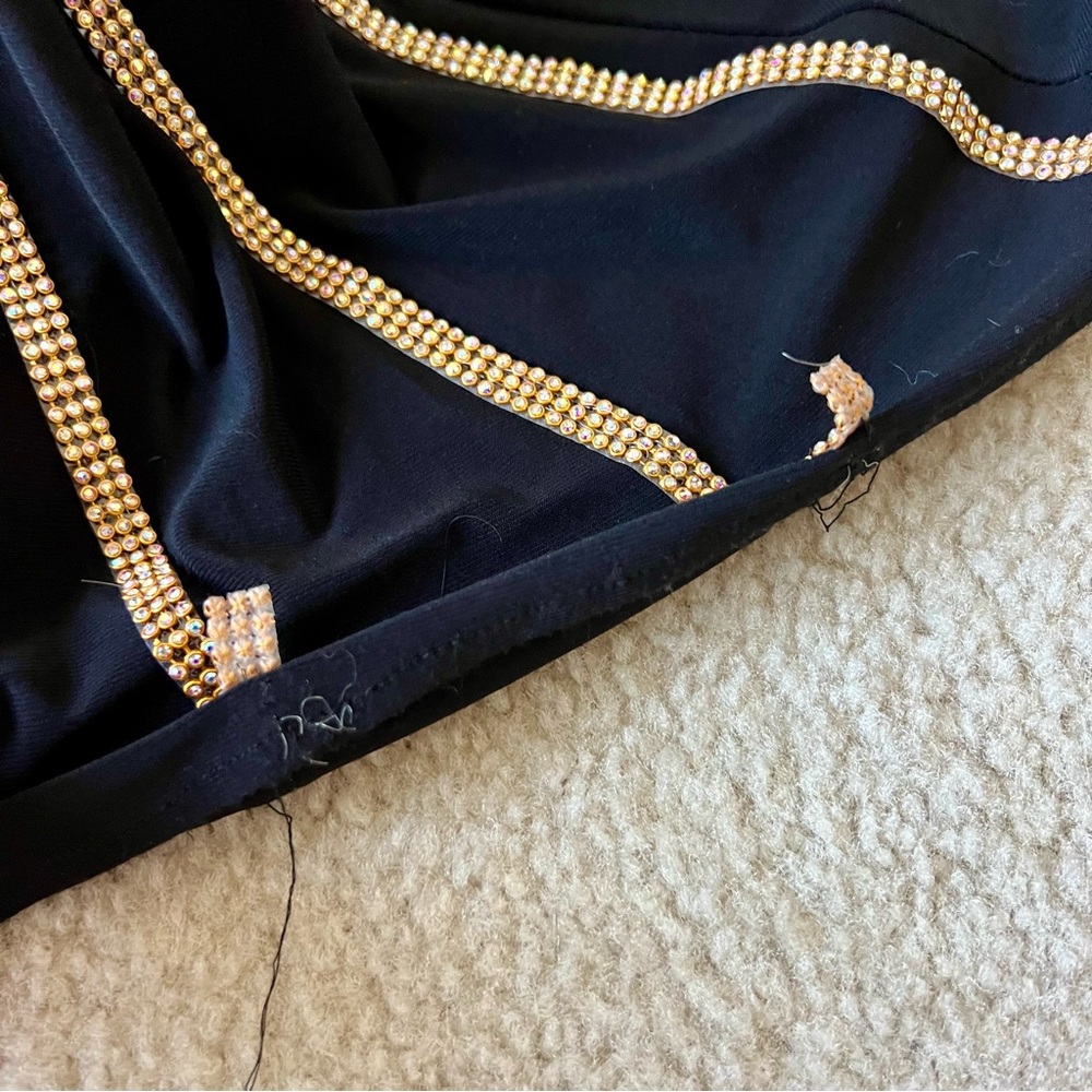 JOVANI Rhinestone Sleeveless V-Neck Deep Back Gold/Black Prom Dress—SZ. 8 - Picture 14 of 17